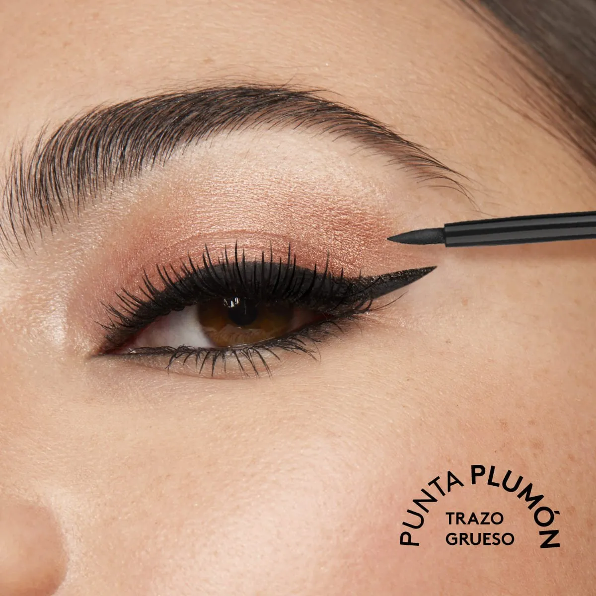 Delineador Líquido Punta Plumón Eye PRO Ésika 3ml