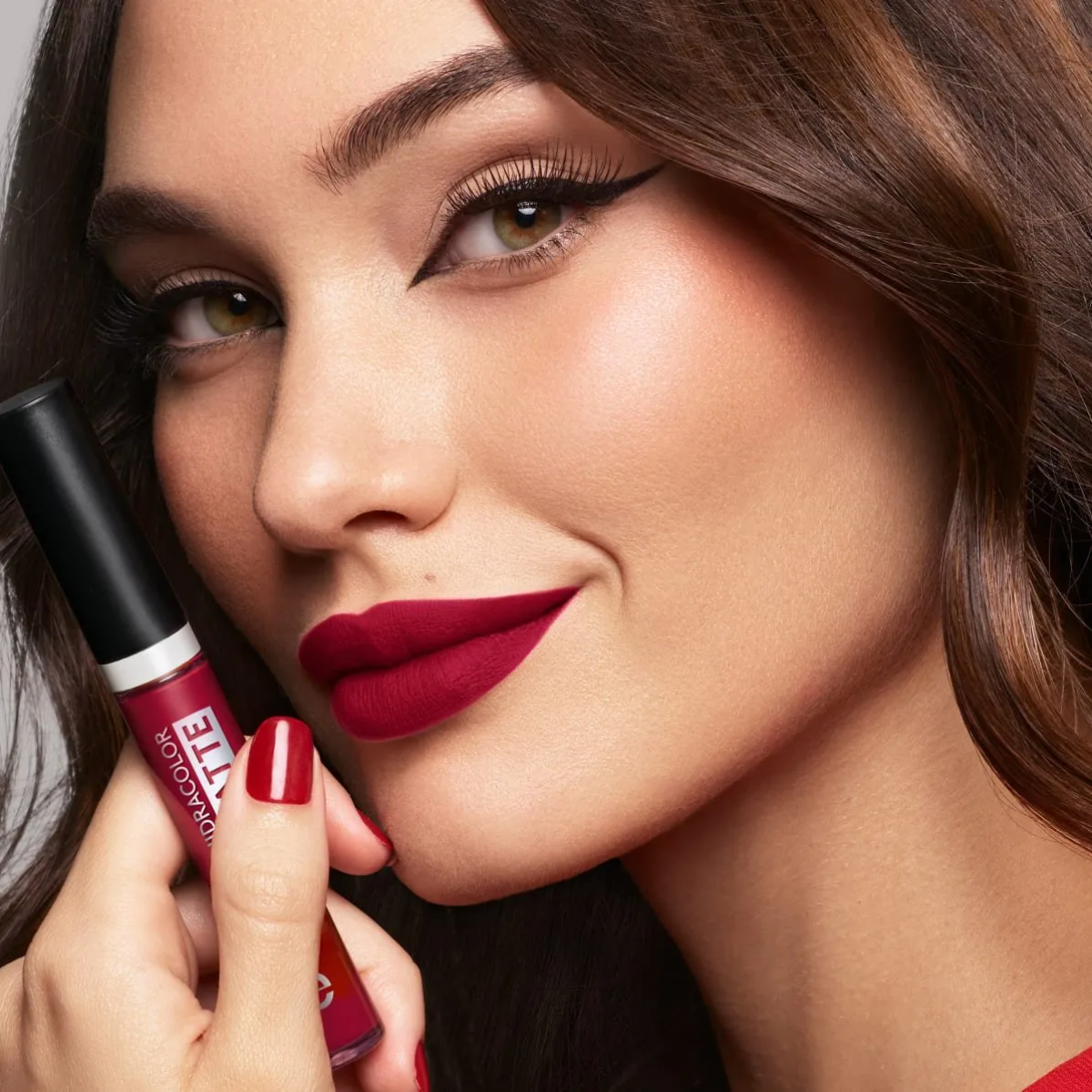 Labial Líquido Hidracolor Matte - Rojo Vibrante Ésika 6ml